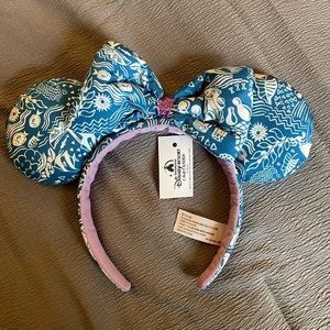 NWT Authentic Disney Aulani Ears